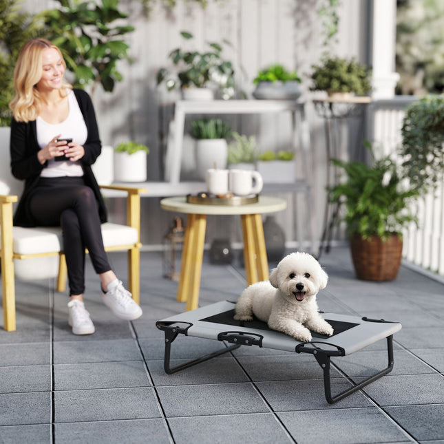 PAWROOM - Forhøjet hundeseng Sammenklappelig kæledyrsseng Udendørs hundeseng med meshdesign Åndbar til små og mellemstore hunde Lysegrå Oxford 75 x 51 x 18 cm