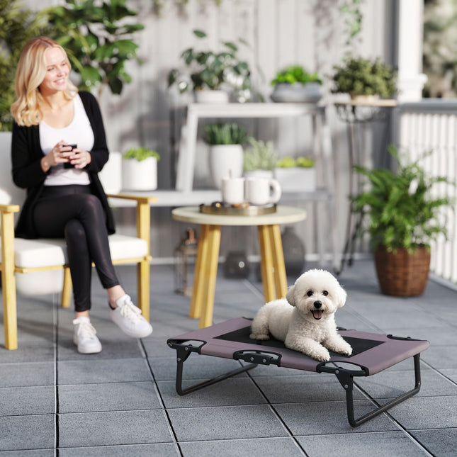PAWROOM - Forhøjet hundeseng Sammenklappelig kæledyrsseng Udendørs hundeseng med meshdesign Åndbar til små og mellemstore hunde Kaffe Oxford 75 x 51 x 18 cm